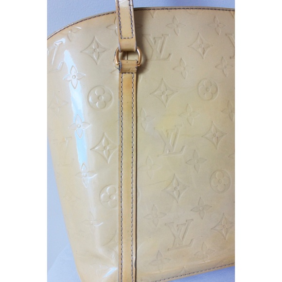 Louis Vuitton Vernis Avalon MM Handbag in Blanc Corail - Picture 5 of 16